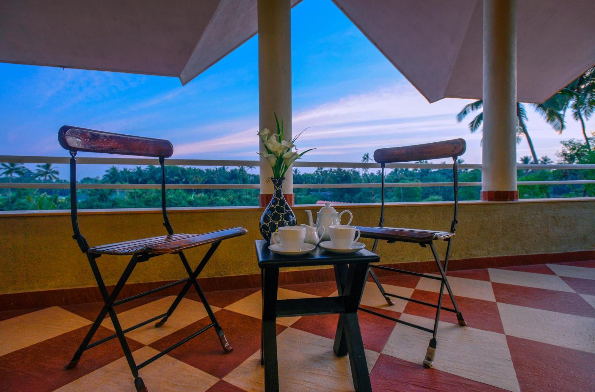 Treehouse Blue Hotel & Villas Colva Luaran gambar
